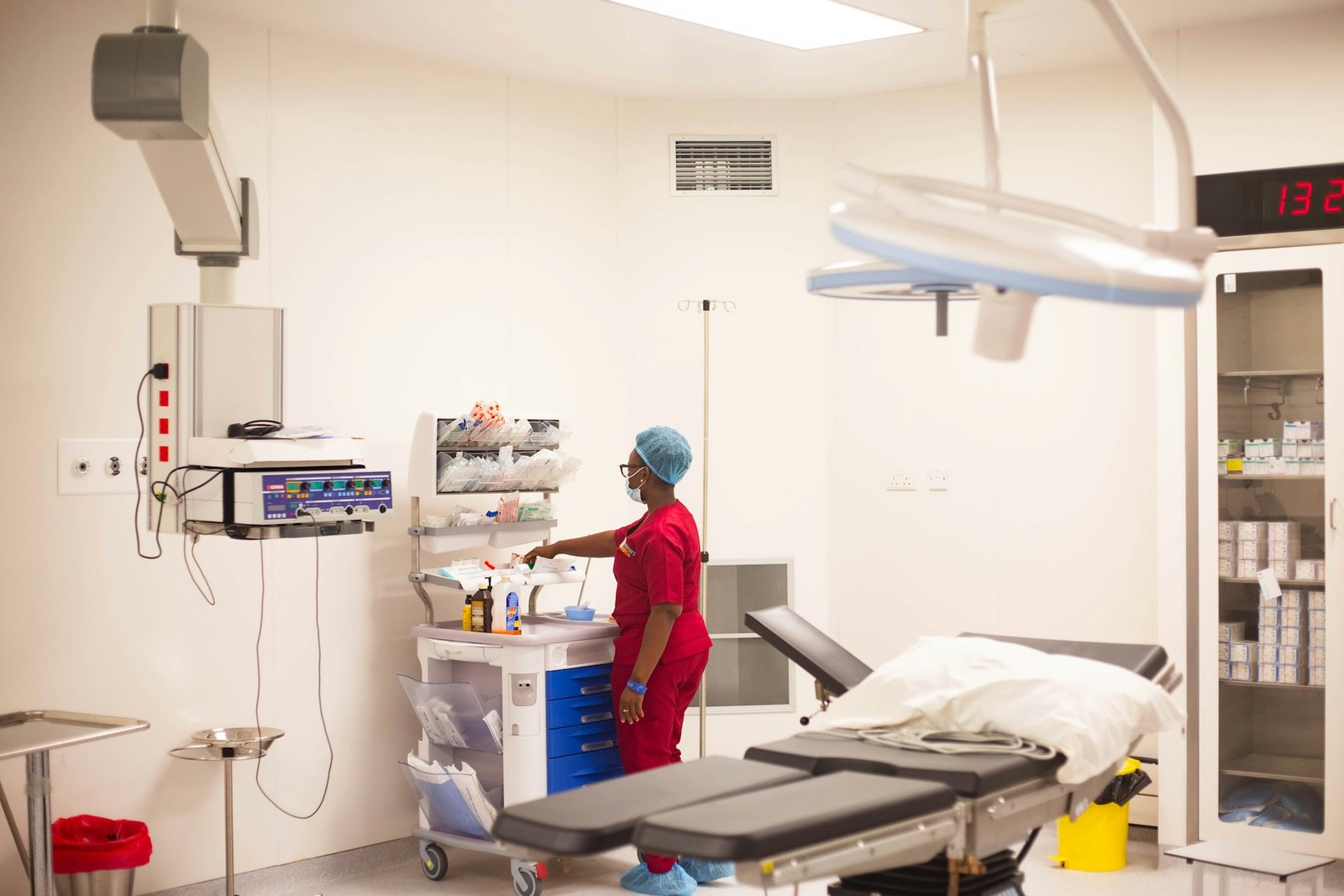 Surgical lighting and equipment